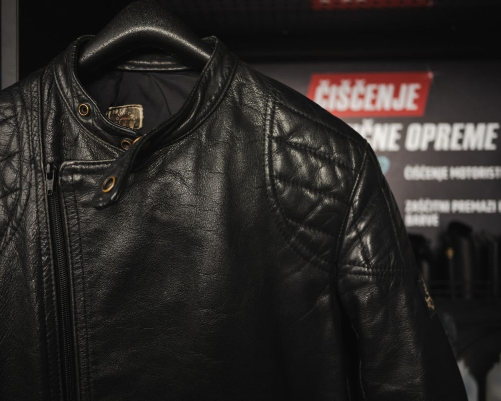 čiščenje motoristične jakne